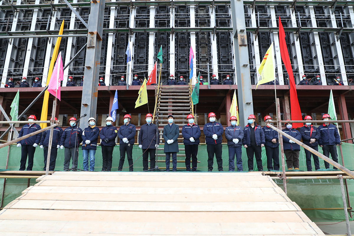 224萬噸焦?fàn)t項目1號爐點火儀式